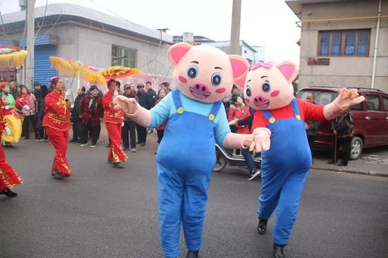 ?#27493;?#27963;动与辖区群众充分互动