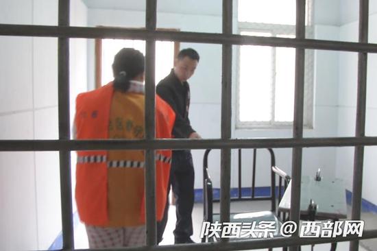 孩子生母潘某被刑事拘留。