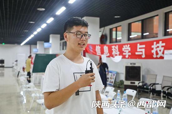 软件工程学院新生黄一帆希望自己四年有大的改变。