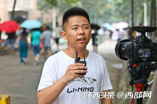 王志刚想发挥本地人的优势,带领同学迅速融入这座城市。