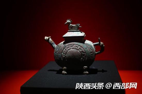 “平天下——秦的统一”展览在秦始皇帝陵博物院开展。