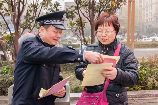 全省公安机关开展“远离黄赌危害”宣传月活动。