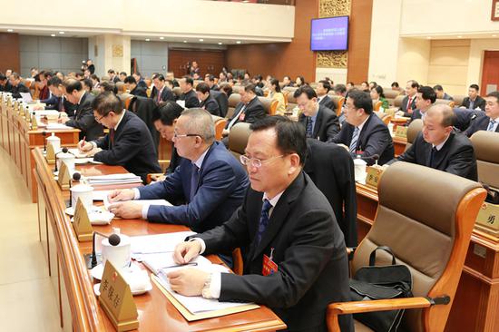 陕西省十三届人大常委会第十五次会议在西安闭