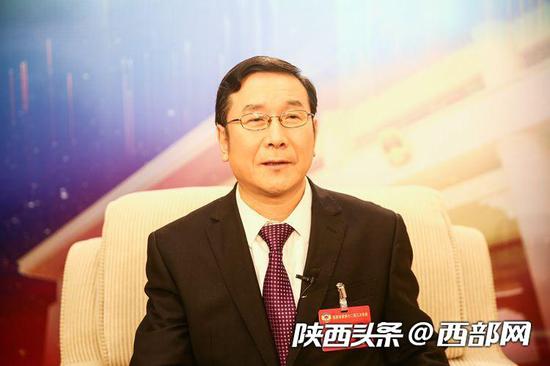 西安科技大学化学与化工学院教授李侃社