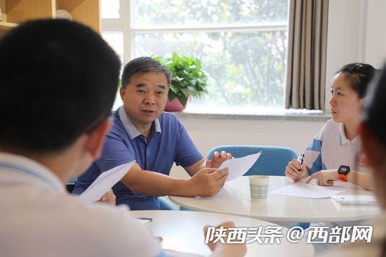 西安高新一中学生的这份模拟提案 将被政协委员带上全国“两会”