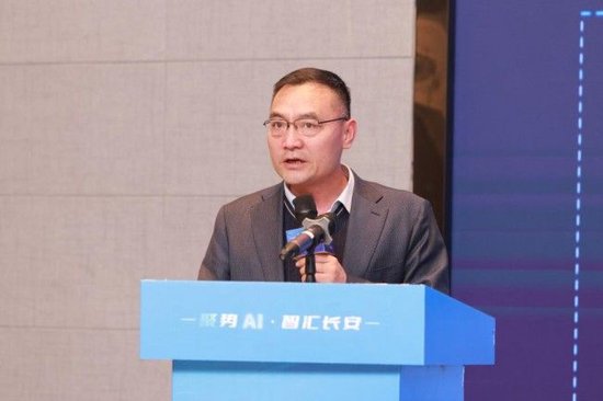 西安商汤智能科技有限公司总经理肖刚做主题分享