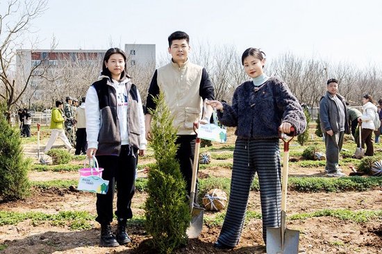 &nbsp; &nbsp; &nbsp; &nbsp;