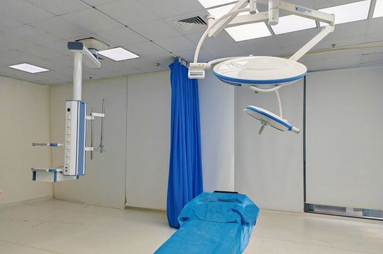 （图二组图）现场参观