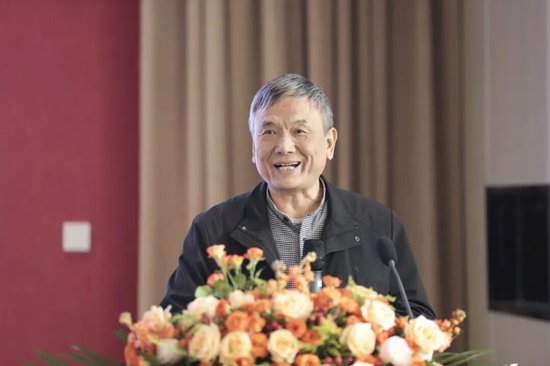 大连理工大学博士生导师王德伦教授做主旨报告