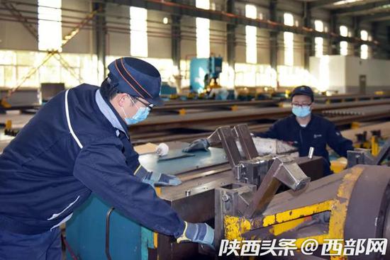 中铁宝桥按下全面复工复产“快进键”,企业整体复工率达到100%。