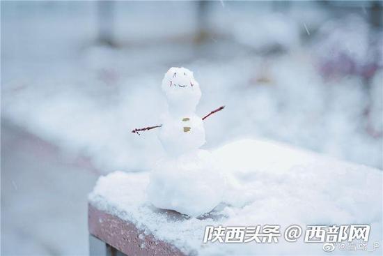 道路结冰黄色预警继续发布,西安降雪将在今天结束,本周天气将以阴天为主。
