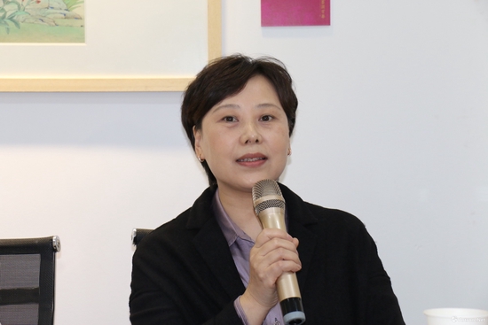 画家刘英发言