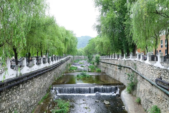 西安翻译学院校景