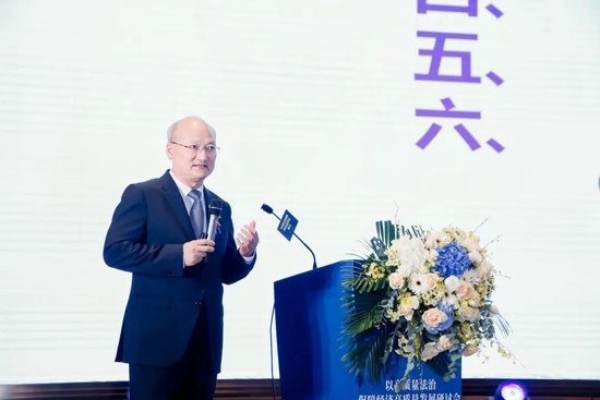 中国法学会银行法学研究会副会长&nbsp; 西北政法大学金融与法律研究院院长&nbsp; 强力