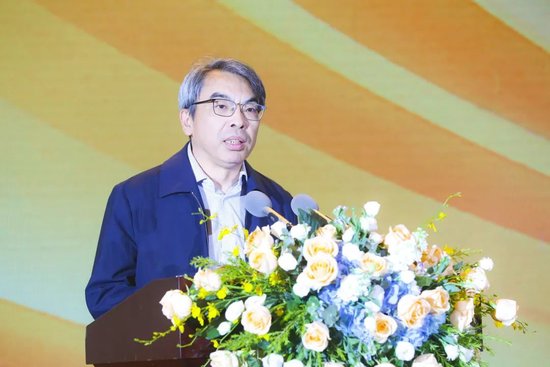 国家蛋鸡产业技术体系首席科学家杨宁点赞黄马甲