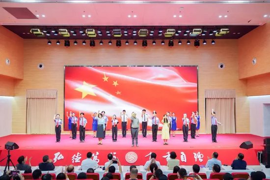 西安铁路职业技术学院《职教青春 无悔坚守》