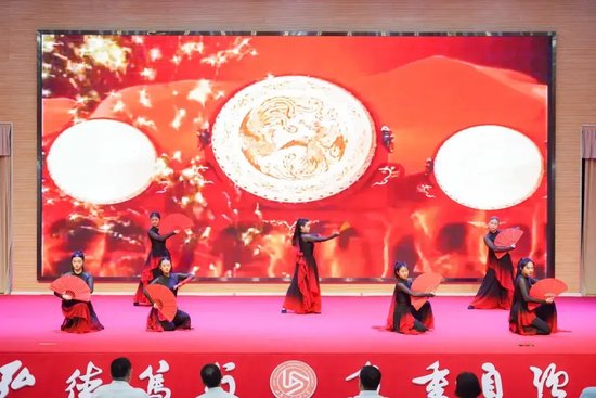 陕西省电子信息学校《象王行》