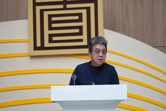 冯晓伟 &nbsp;&nbsp;陕西省美术家协会副秘书长 西安市美术家协会副主席兼秘书长