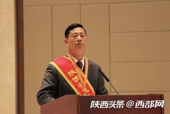陕西见义勇为代表周云康。