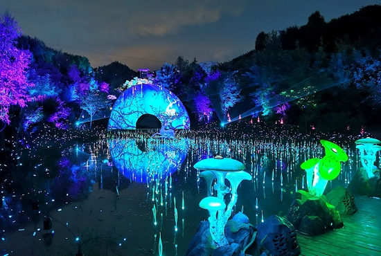 大型全沉浸梦幻山谷光影秀《夜谭·白鹿原》