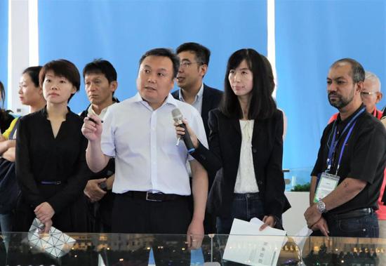 门轩表示