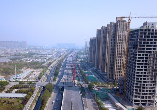朱宏路(北二环—绕城高速)快速化改造工程施工现场