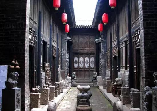英国皇家建筑学会查理教授说道: