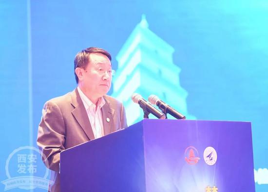 會上，西北工業大學黨委書記張煒致辭，他說：