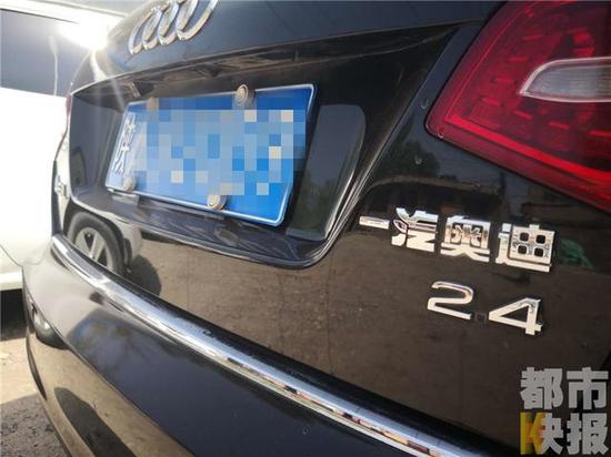 看著愛(ài)車被攔下，車主也是心知肚明。