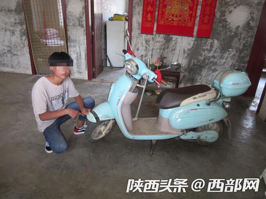 汉中一职高生驾电动车撞死人逃逸,警方30小时缉拿归案。