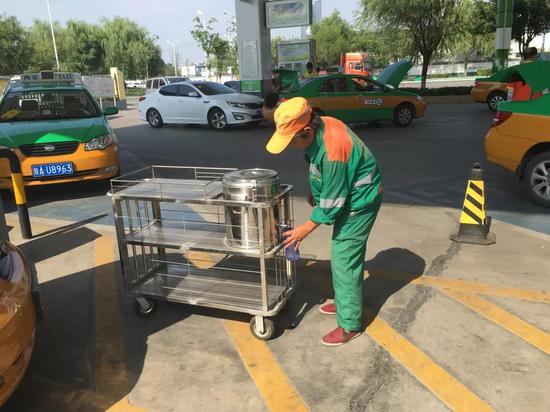为环卫工人提供免费热水