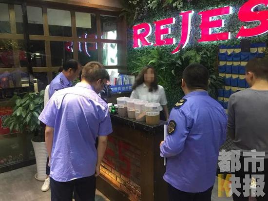 民警：“投訴太多了 。”