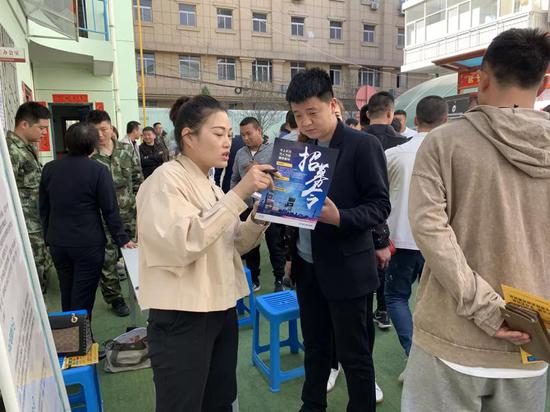 招聘银行保安_宁夏中医医院暨中医研究院 2018年公开招聘急需紧缺人才和医务工作人员公告(3)
