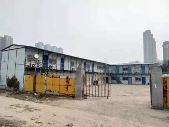 金辉环球广场违建拆除前