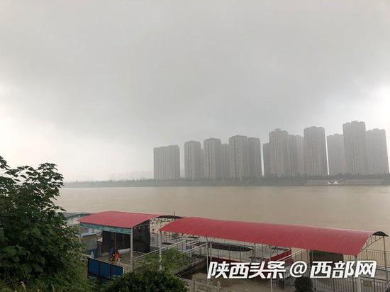  國際港務(wù)區(qū)長安碼頭。