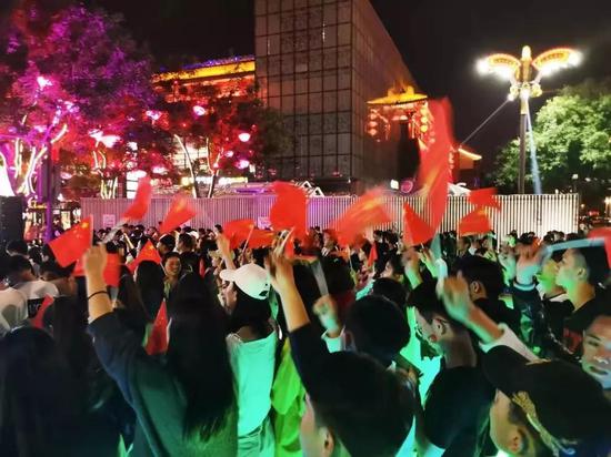 情景剧短剧本7个人,情景剧剧本七人短剧