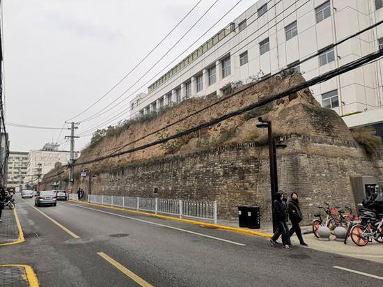 明秦王府城墙遗址(皇城东路北段)