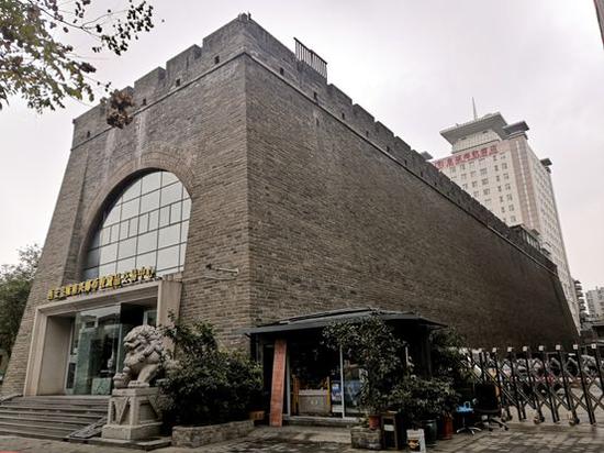 明秦王府城墙遗址(南新街东侧段)