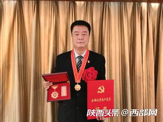 易智率領醫療隊在武漢連續奮戰55天,順利迎戰武漢2月疫情高峰。