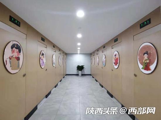 西安车站南站房中厅和二、四候车室正式投用。(摄影:李子宇)
