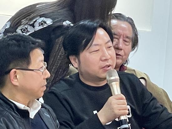 陕西国画院理论研究室主任郑伟斌发言