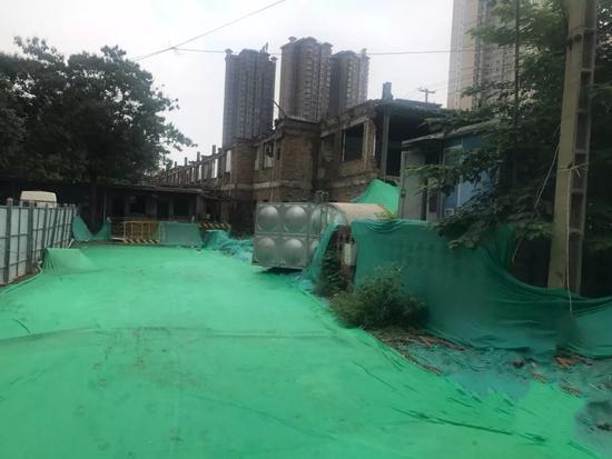 經(jīng)九路沿線(xiàn)一處違建拆除對(duì)比
