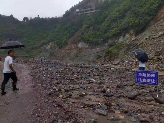 黄漫排行_宅男被小黄漫砸死半年后才被发现