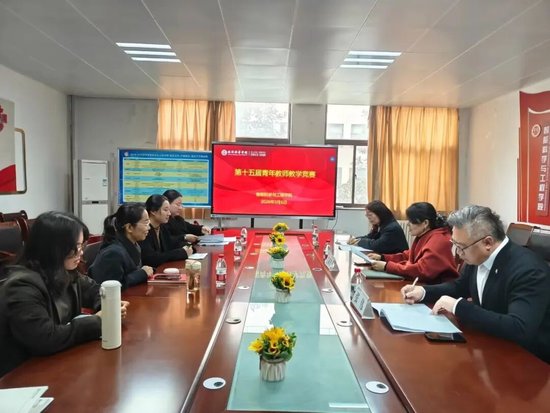 团队常态化开展“带教”会议