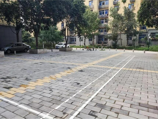 新增加的小区车位