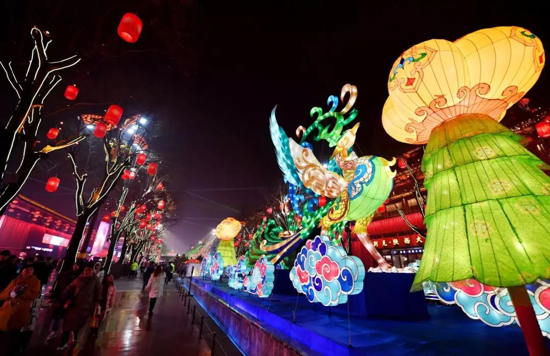 2020年春節(jié)前夕的西安大唐不夜城夜景。新華社記者&nbsp;張博文&nbsp;攝