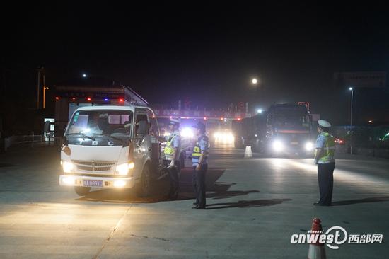 西安臭氧超標(biāo)60天，有超標(biāo)車專門夜間上路。