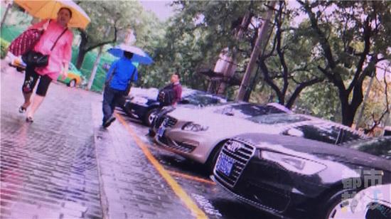 “土豪”停车位突然取消,停车年卡不能用咋回事?