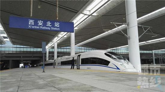 西安鐵路局增開旅客列車25列，滿足旅客出行需求。