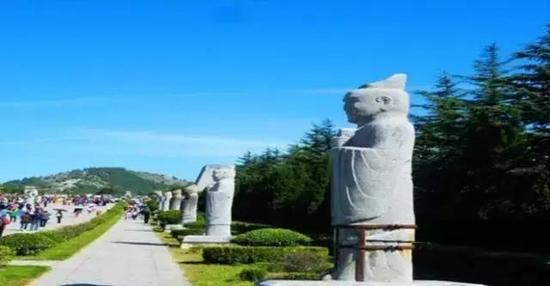 玩什么:唐陵戴帽、金龙锁关、龙岩古寺、响石名潭等。